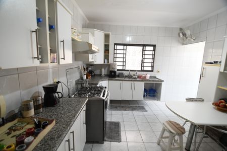Casa à venda com 246m², 3 quartos e 2 vagasCozinha