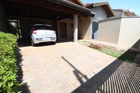 Casa à venda com 246m², 3 quartos e 2 vagasGaragem