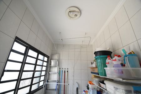 Casa à venda com 246m², 3 quartos e 2 vagasÁrea de Serviço