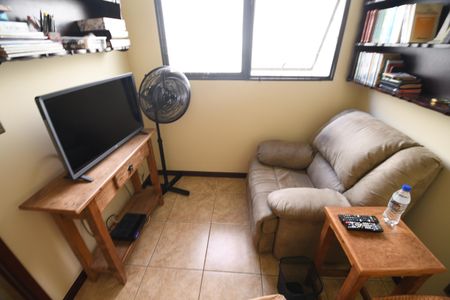 Casa à venda com 246m², 3 quartos e 2 vagasSala de TV