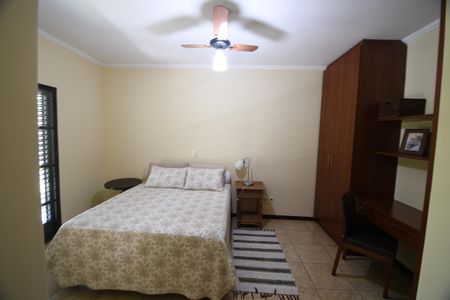 Casa à venda com 246m², 3 quartos e 2 vagasQuarto 3 - Suíte