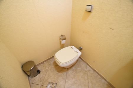 Casa à venda com 246m², 3 quartos e 2 vagasLavabo