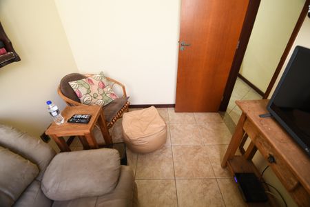 Sala de TV de casa à venda com 3 quartos, 246m² em Parque das Universidades, Campinas