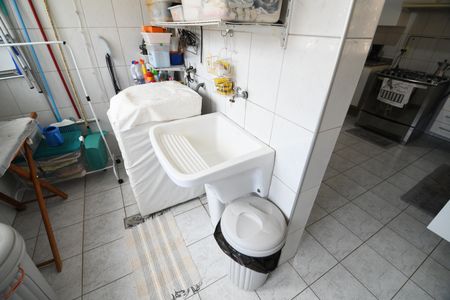 Casa à venda com 246m², 3 quartos e 2 vagasÁrea de Serviço