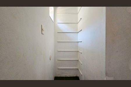 Casa à venda com 193m², 5 quartos e 2 vagas Casa à venda com 193m², 5 quartos e 2 vagasQuarto 3