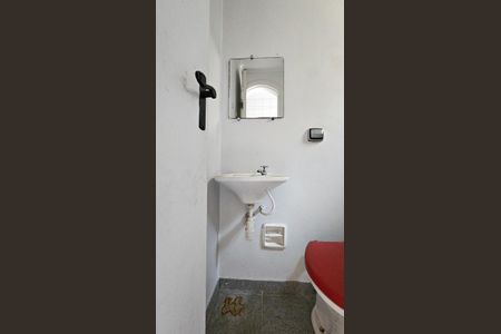 Casa à venda com 193m², 5 quartos e 2 vagasBanheiro 