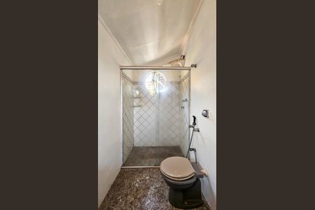 Casa à venda com 193m², 5 quartos e 2 vagas Casa à venda com 193m², 5 quartos e 2 vagasBanheiro 2