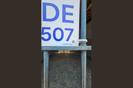 KBVE-392 de casa à venda com 5 quartos, 193m² em Campo Grande, São Paulo