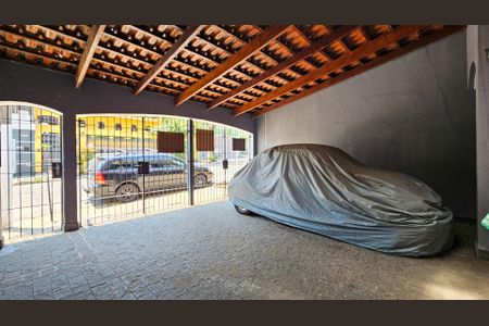 Casa à venda com 193m², 5 quartos e 2 vagas Casa à venda com 193m², 5 quartos e 2 vagasGaragem