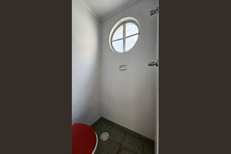 Banheiro  de casa à venda com 5 quartos, 193m² em Campo Grande, São Paulo