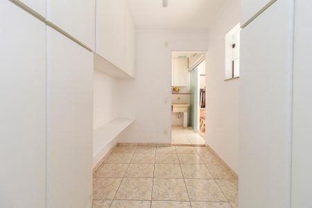 Casa à venda com 320m², 4 quartos e 3 vagasÁrea de Serviço