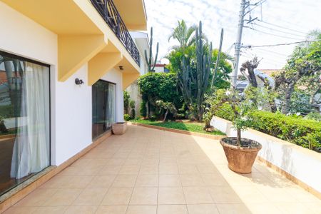 Casa à venda com 320m², 4 quartos e 3 vagasQuintal