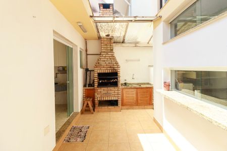 Casa à venda com 320m², 4 quartos e 3 vagasChurrasqueira