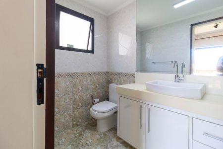 Casa à venda com 320m², 4 quartos e 3 vagasSuíte 2 - Banheiro