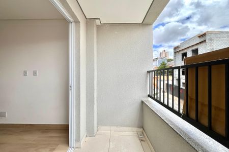 Apartamento para alugar com 38m², 2 quartos e sem vaga Apartamento para alugar com 38m², 2 quartos e sem vagaVaranda