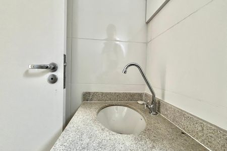 Apartamento para alugar com 38m², 2 quartos e sem vaga Apartamento para alugar com 38m², 2 quartos e sem vagaBanheiro