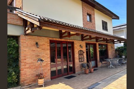 Casa de condomínio à venda com 490m², 5 quartos e 4 vagas Casa de condomínio à venda com 490m², 5 quartos e 4 vagasFoto 13