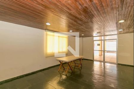 Apartamento à venda com 71m², 2 quartos e 1 vagaÁrea comum