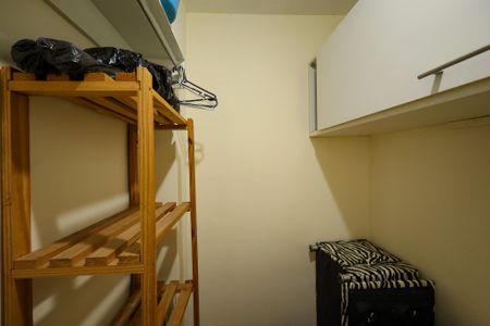 Apartamento à venda com 71m², 2 quartos e 1 vaga Apartamento à venda com 71m², 2 quartos e 1 vagaQuarto de Serviço