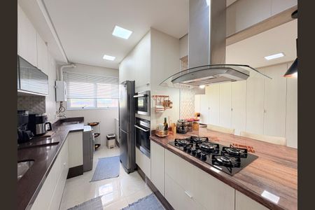 Apartamento à venda com 92m², 2 quartos e 2 vagasCozinha