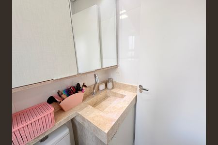 Apartamento à venda com 92m², 2 quartos e 2 vagasBanheiro da Suíte 1