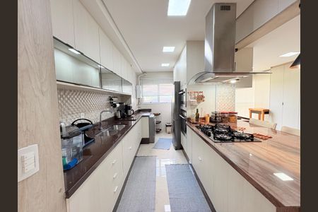 Apartamento à venda com 92m², 2 quartos e 2 vagasCozinha