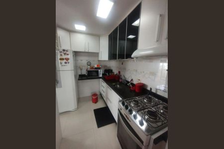 Apartamento à venda com 74m², 3 quartos e 1 vagaFoto 02