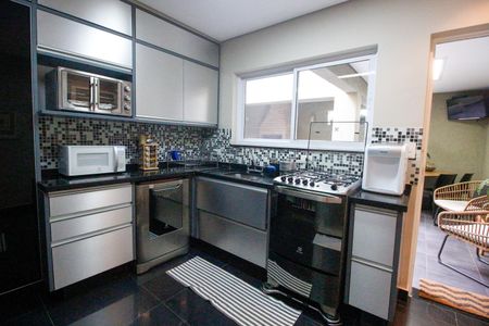 Casa à venda com 142m², 3 quartos e 2 vagasCozinha