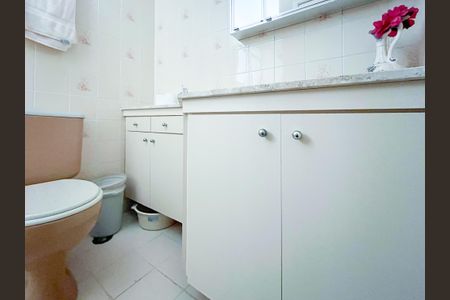 Apartamento para alugar com 75m², 2 quartos e 1 vagaBanheiro da Suíte