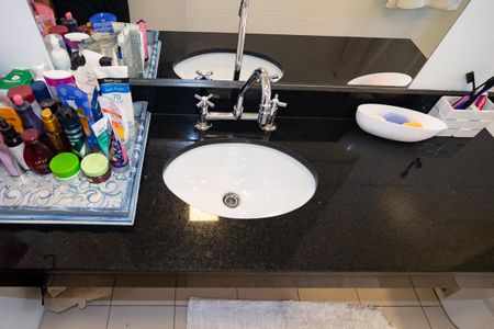 Apartamento à venda com 260m², 3 quartos e 3 vagas Apartamento à venda com 260m², 3 quartos e 3 vagasBanheiro Social