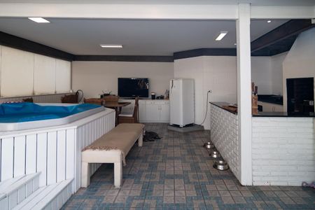 Apartamento à venda com 260m², 3 quartos e 3 vagas Apartamento à venda com 260m², 3 quartos e 3 vagasCobertura Churrasqueira