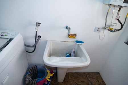 Apartamento à venda com 260m², 3 quartos e 3 vagas Apartamento à venda com 260m², 3 quartos e 3 vagasÁrea de Serviço