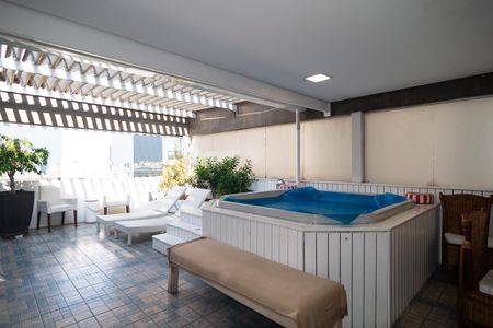 Apartamento à venda com 260m², 3 quartos e 3 vagas Apartamento à venda com 260m², 3 quartos e 3 vagasCobertura Churrasqueira