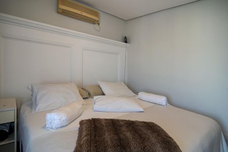 Apartamento à venda com 260m², 3 quartos e 3 vagas Apartamento à venda com 260m², 3 quartos e 3 vagasQuarto 3 - Suíte