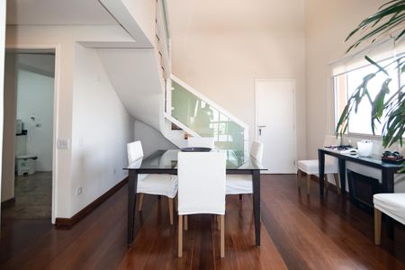 Apartamento à venda com 260m², 3 quartos e 3 vagas Apartamento à venda com 260m², 3 quartos e 3 vagasSala