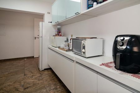 Apartamento à venda com 260m², 3 quartos e 3 vagas Apartamento à venda com 260m², 3 quartos e 3 vagasCozinha