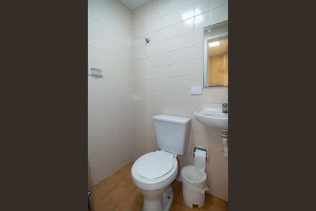 Apartamento à venda com 260m², 3 quartos e 3 vagas Apartamento à venda com 260m², 3 quartos e 3 vagasBanheiro de Serviço