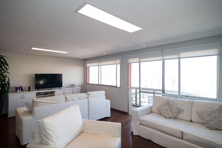 Apartamento à venda com 260m², 3 quartos e 3 vagas Apartamento à venda com 260m², 3 quartos e 3 vagasSala Cobertura