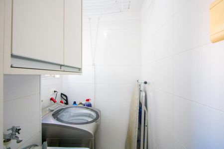 Apartamento à venda com 75m², 3 quartos e 1 vagaÁrea de serviço