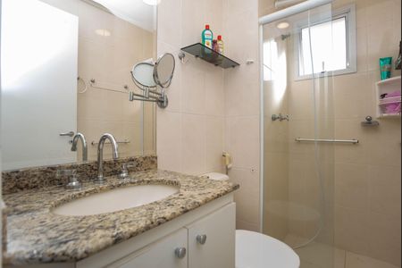 Apartamento à venda com 143m², 3 quartos e 3 vagasBanheiro do quarto 2 Suíte