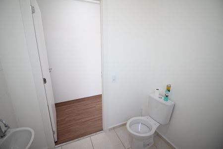 Banheiro de apartamento à venda com 1 quarto, 60m² em Novo Riacho, Contagem