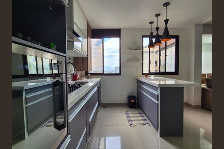 Apartamento para alugar com 160m², 3 quartos e 1 vaga