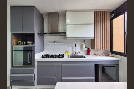 Apartamento para alugar com 160m², 3 quartos e 1 vaga