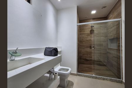Apartamento para alugar com 160m², 3 quartos e 1 vaga Apartamento para alugar com 160m², 3 quartos e 1 vagaBanheiro suite