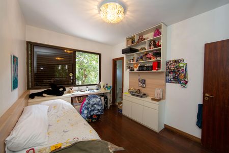 Apartamento à venda com 275m², 4 quartos e 3 vagasQUARTO2