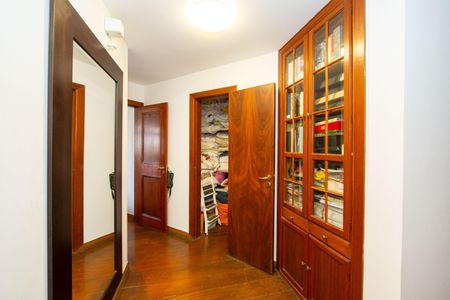 Apartamento à venda com 275m², 4 quartos e 3 vagasCORREDOR