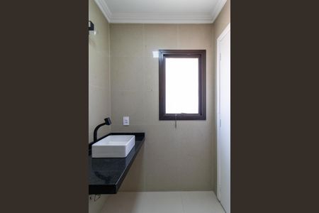 Apartamento à venda com 388m², 4 quartos e 4 vagas Apartamento à venda com 388m², 4 quartos e 4 vagasBanheiro da Suíte 4