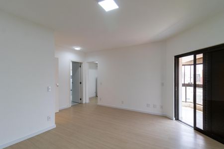 Apartamento à venda com 388m², 4 quartos e 4 vagas Apartamento à venda com 388m², 4 quartos e 4 vagasSuíte 1