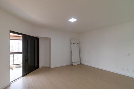 Apartamento à venda com 388m², 4 quartos e 4 vagas Apartamento à venda com 388m², 4 quartos e 4 vagasSuíte 1
