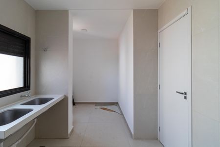 Apartamento à venda com 388m², 4 quartos e 4 vagas Apartamento à venda com 388m², 4 quartos e 4 vagasÁrea de Serviço